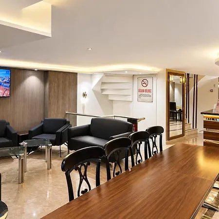 Rio Hotel 2*
